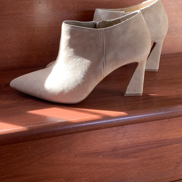 Brand New Vince Camuto Suede Booties - Picture 3 of 6